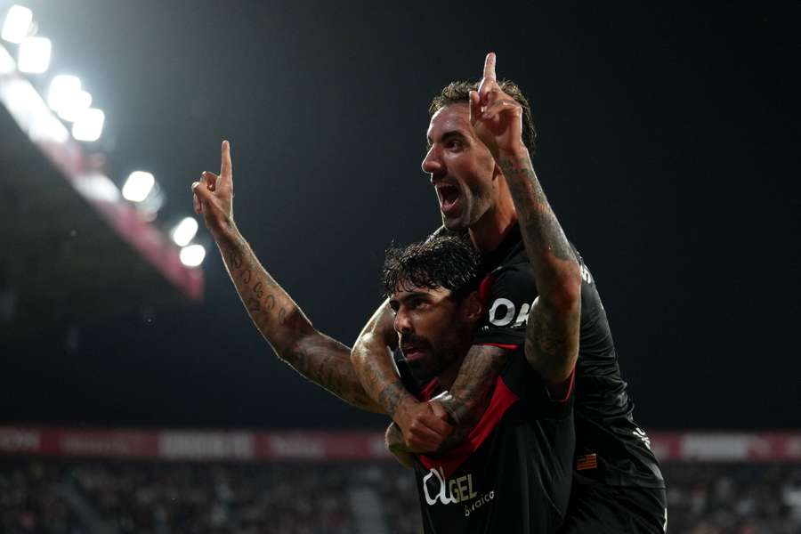 Samu Costa y Sergi Darder celebran en Montilivi Samu Costa y Sergi Darder celebran en Montilivi