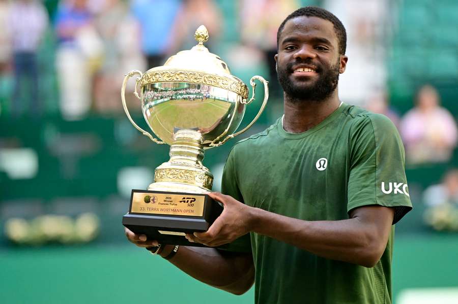 Tiafoe domine Fritz et s'offre le titre à Halle, une semaine avant Wimbledon