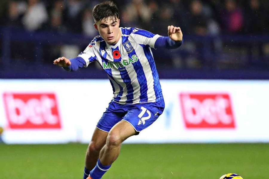Harry Amass, lateral-esquerdo do United, emprestado ao Sheffield Wednesday Harry Amass, lateral-esquerdo do United, emprestado ao Sheffield Wednesday