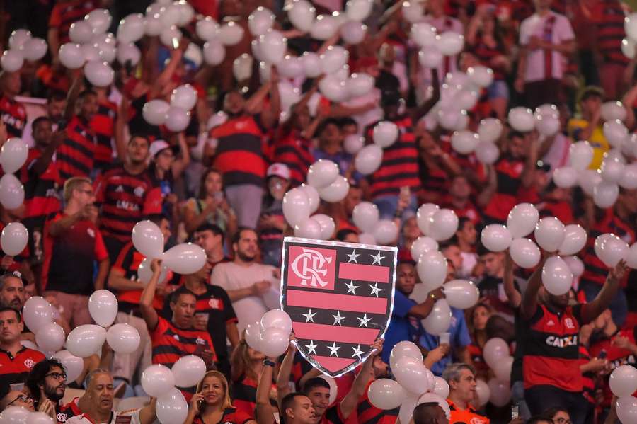 Flamengo segue com a maior torcida do Brasil Flamengo segue com a maior torcida do Brasil
