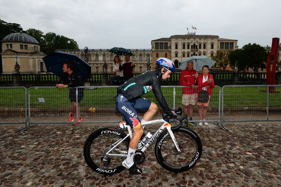 Roglic in action at the Giro d'Italia