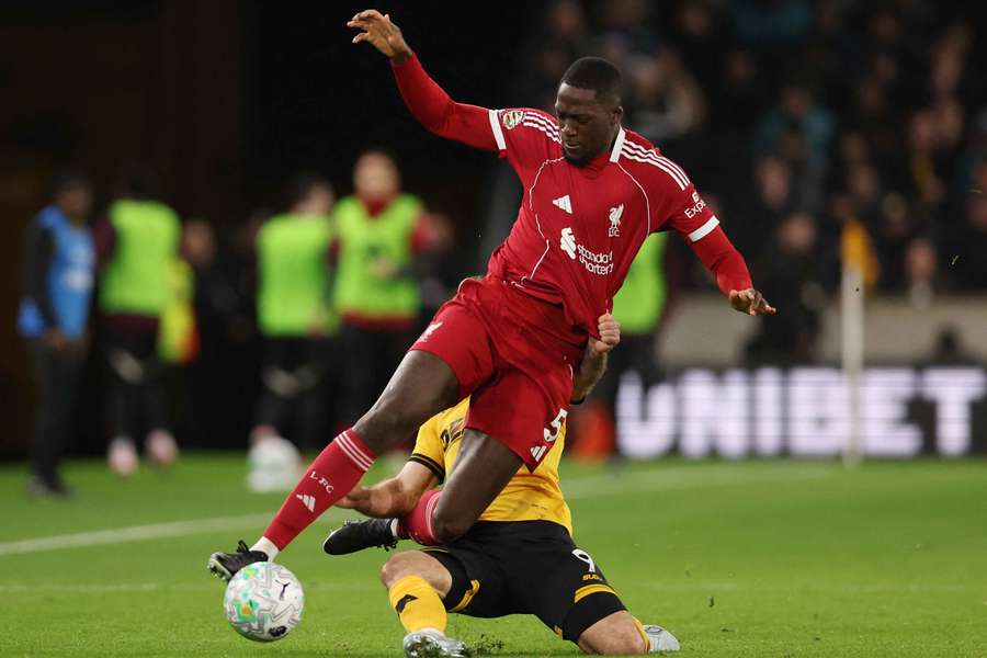 Real Madrid shopping for new centre-half