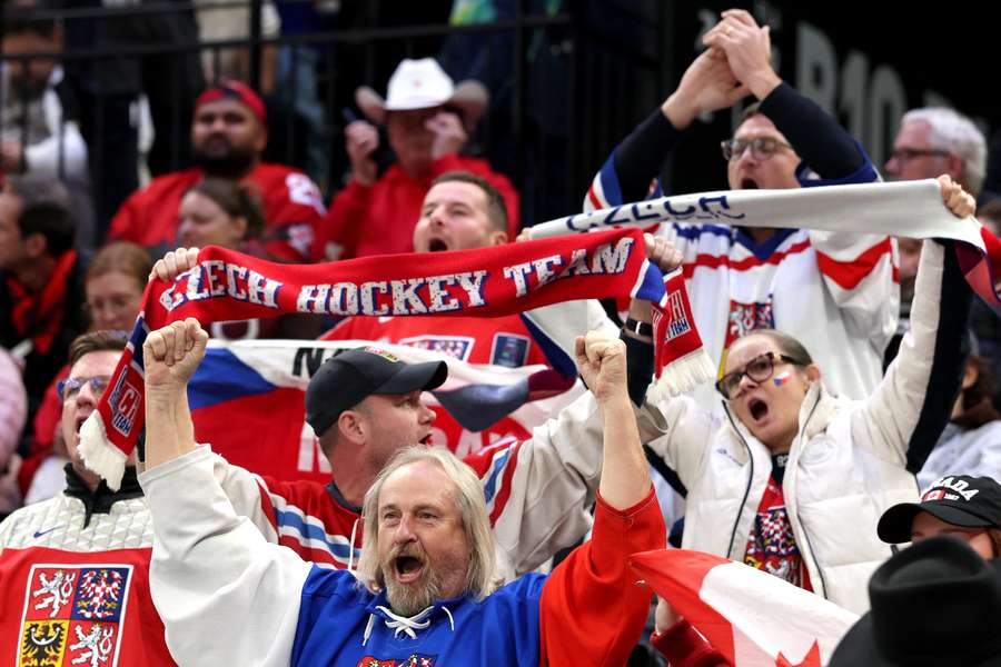 Češi zápas s Kanadou hojně sledovali.