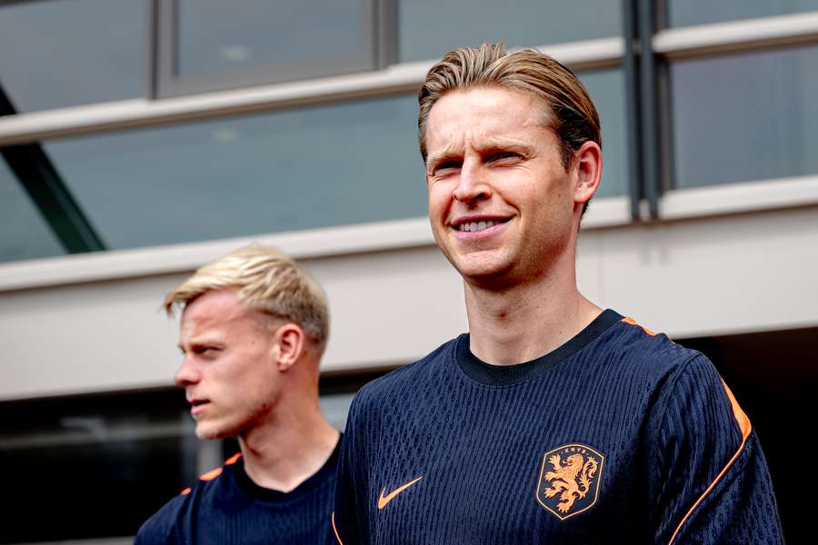 Frenkie de Jong walks out the practice pitch Frenkie de Jong walks out the practice pitch