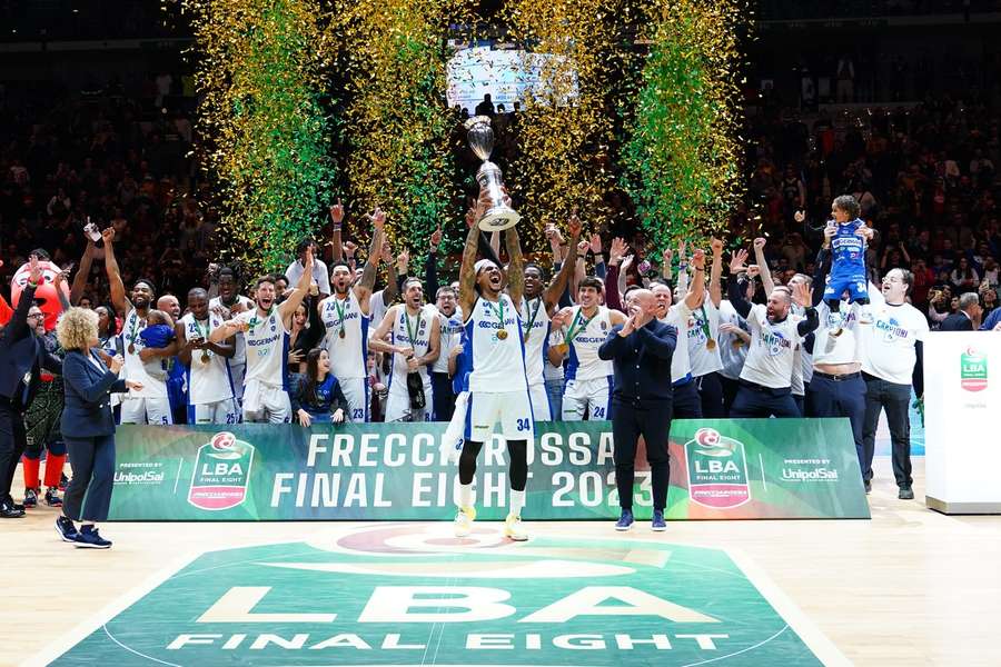 Basket: Coppa Italia, exploit di Brescia, che batte la più quotata Bologna in finale