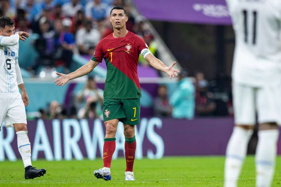 Chiptechnologie meldt dat Ronaldo bal bij treffer Bruno Fernandes niet aanraakte