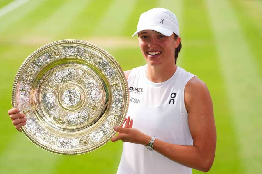 Swiateková ovládla finále Wimbledonu.