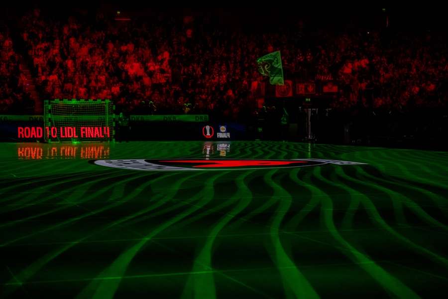 Der Glasboden stößt auf grundsätzlich positives Feedback