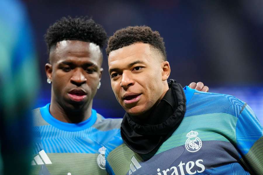 Kylian Mbappe și Vinicius Junior