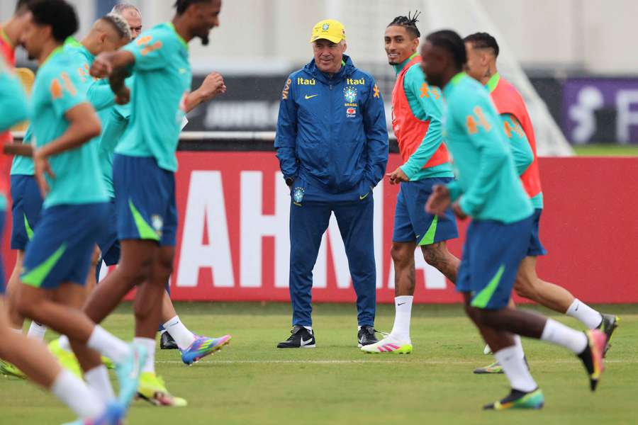 Carlo Ancelotti watches Brazil training