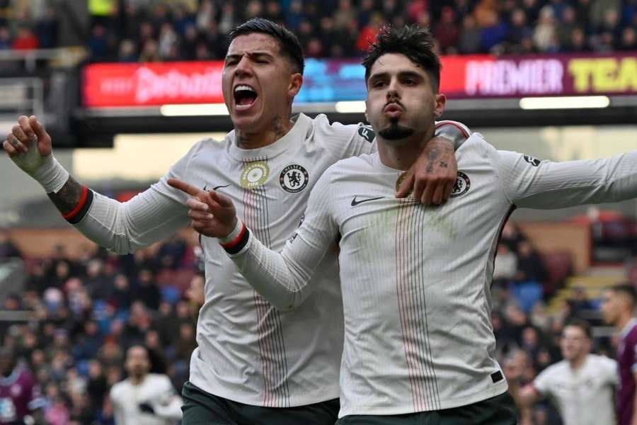 Pedro Neto e Enzo Fernández marcaram em Burnley 0x2 Chelsea