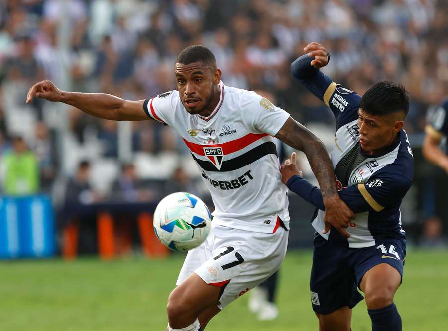 André Silva fez uma ótima partida em Lima André Silva fez uma ótima partida em Lima