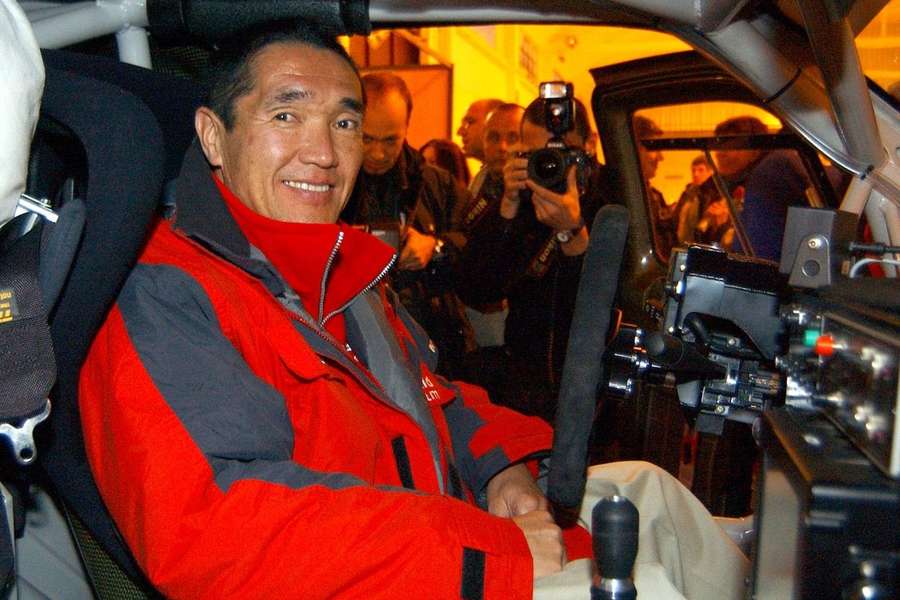 Kenjiro Shinozuka, no Rally Dakar, em 2002