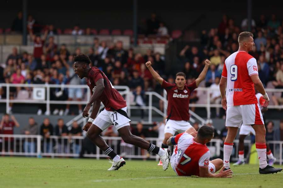 Posily z A-týmu v derby rezerv Slavii nestačily. O výhře Sparty rozhodl obránce Mensah