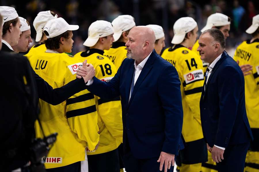 Augusta dovedl národní tým ke stříbrným medailím. Augusta dovedl národní tým ke stříbrným medailím.