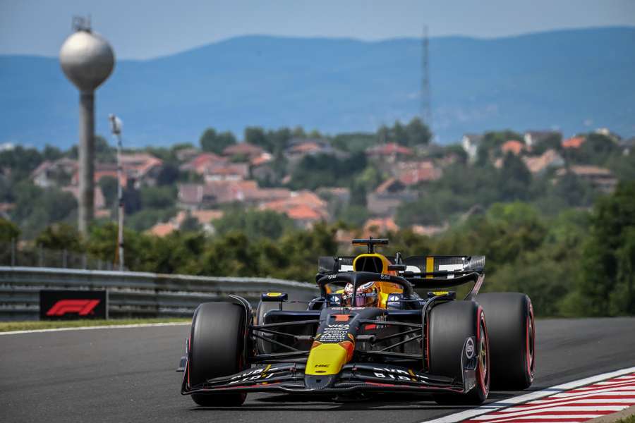 Verstappen rijdt de tweede tijd achter Norris