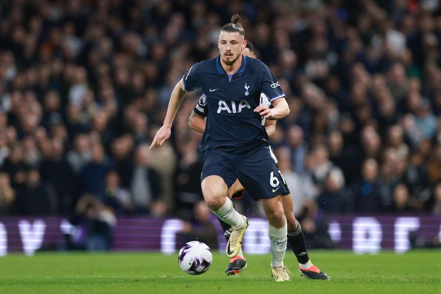 Radu Drăgușin a început ca titular pentru Tottenham în cea mai recentă etapă din Premier League