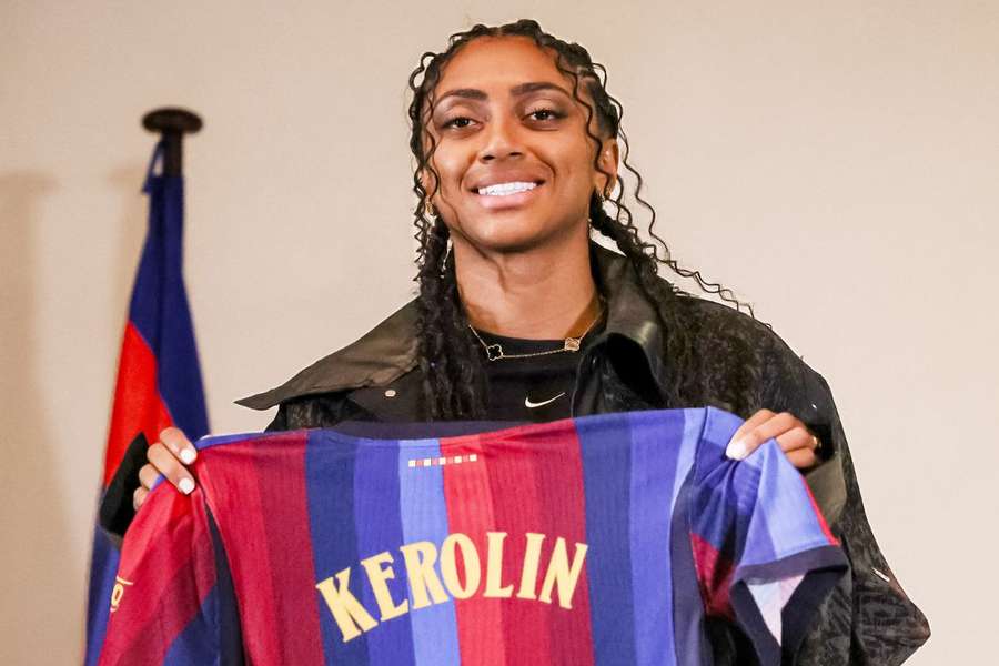 A brasileira Kerolin protagonizou uma das grandes transferências do futebol feminino