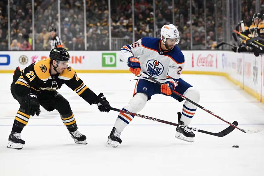 The visiting Edmonton Oilers beat the Boston Bruins 3-2 at TD Garden