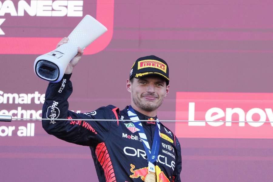 Max nadat hij de GP van Japan heeft gewonnen