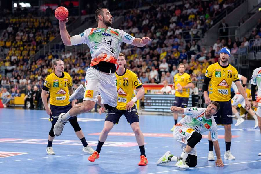 Handball: Meister SC Magdeburg hält Anschluss an den Rekordchampion THW Kiel