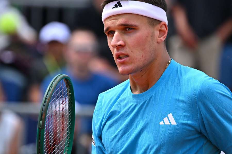 Jakub Menšík v Madridu zvládl bitvu s Karenem Chačanovem.