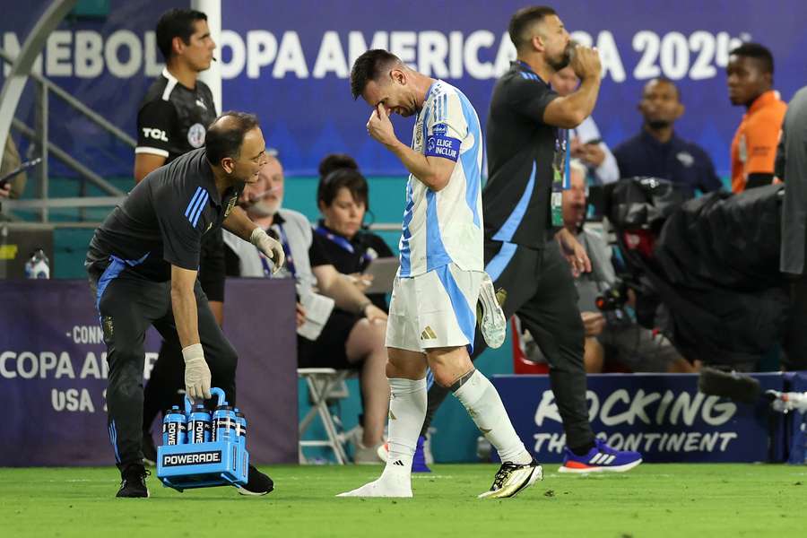 Messi was emotional when leaving the field during the final