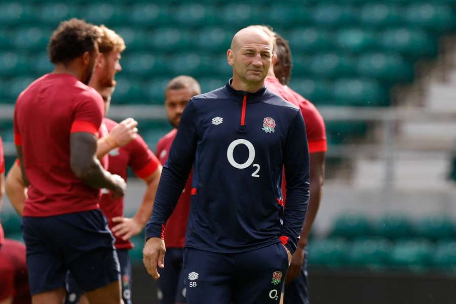 England and Steve Borthwick go into the World Cup under a cloud