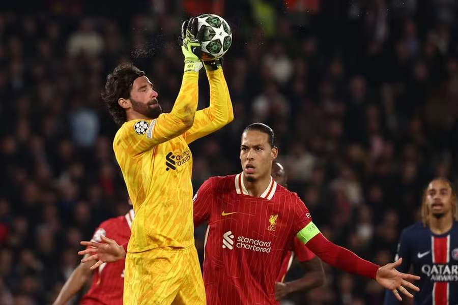Alisson Becker, guarda-redes do Liverpool Alisson Becker, guarda-redes do Liverpool