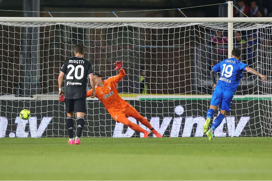 Francesco Caputo opens the scoring from the spot