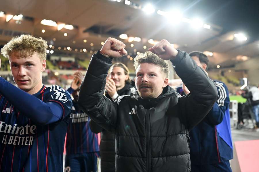 Český reprezentant Pavel Šulc udivuje Ligue 1, vlevo další Čech Adam Karabec.