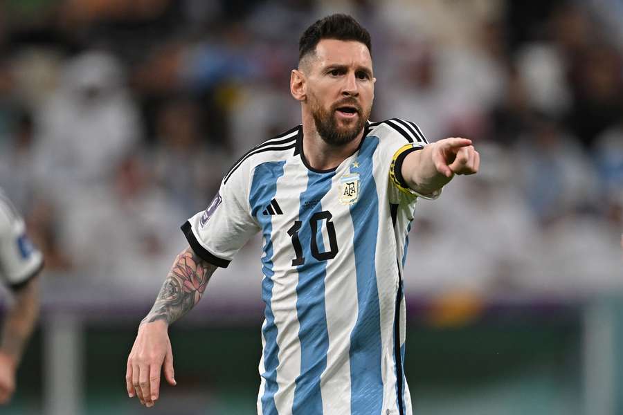 Messi é "mais líder do que nunca" na Argentina, diz Javier Zanetti