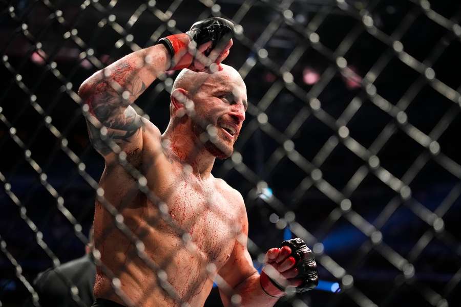 Alexander Volkanovski will fight Islam Makhachev in Perth, Australia