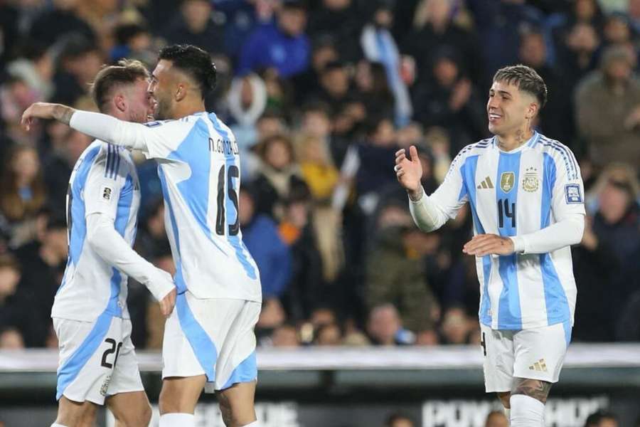 Argentina se prepara para amistosos em casa