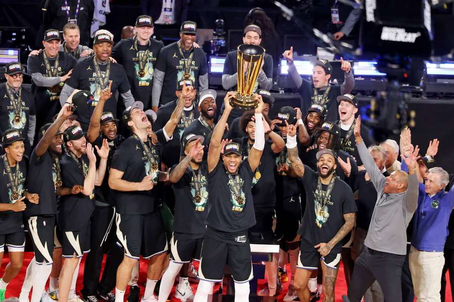 Milwaukee Bucks pokonali Oklahoma City Thunder w finale pucharowych rozgrywek