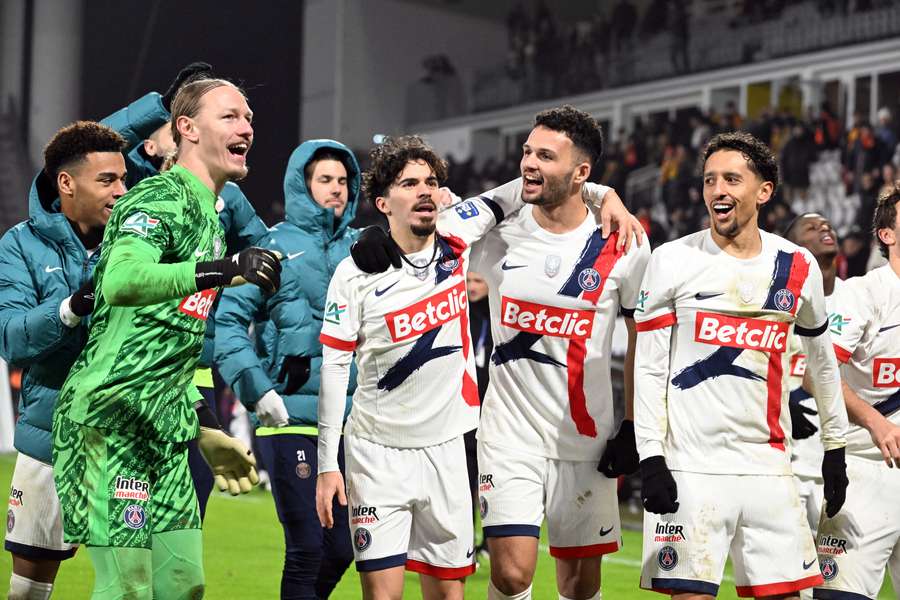 PSG passou pelo Lens nos pênaltis na Copa da França