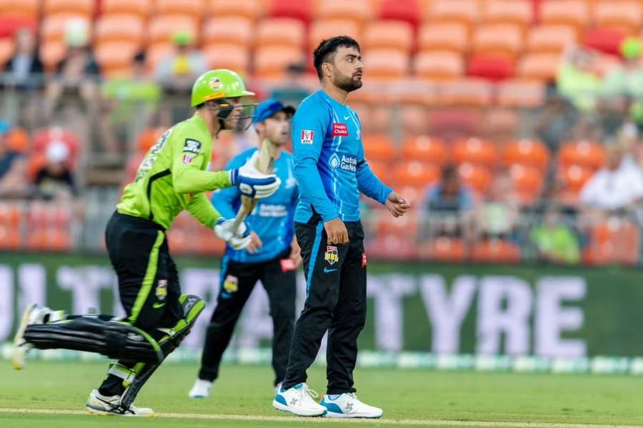 The Sydney Thunder players were shocked at the bowling from Adelaide Strikers