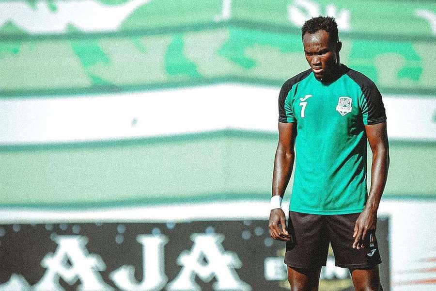 Ghanaian player Dwamena dies after collapsing in Albanian league