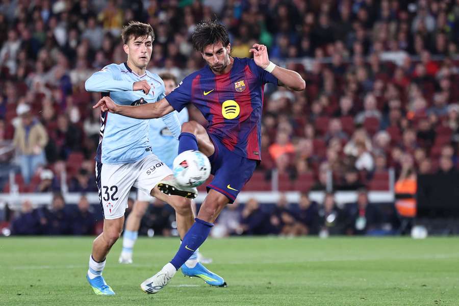 Ferran Torres z Barcelony dal Celtě Vigo, který odvolal VAR.