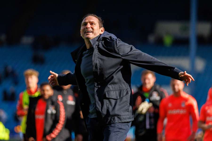 Coventry manager Frank Lampard celebrates their win against Sheffield Wednesday