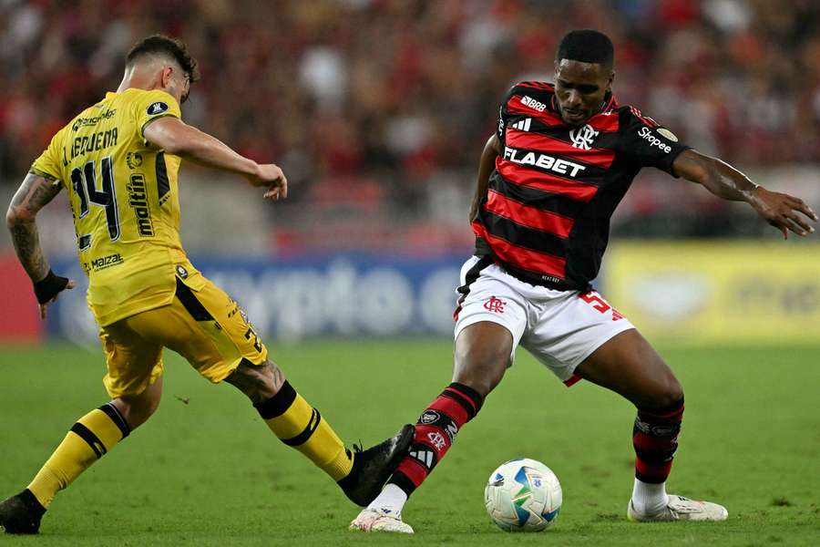 Flamengo avanzó a octavos de Libertadores