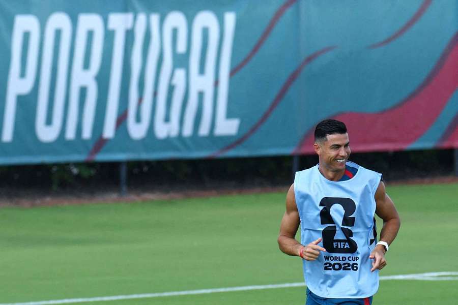 Portugalia z miliarderem Ronaldo kontra DRK, jeden z najbiedniejszych krajów świata Portugalia z miliarderem Ronaldo kontra DRK, jeden z najbiedniejszych krajów świata