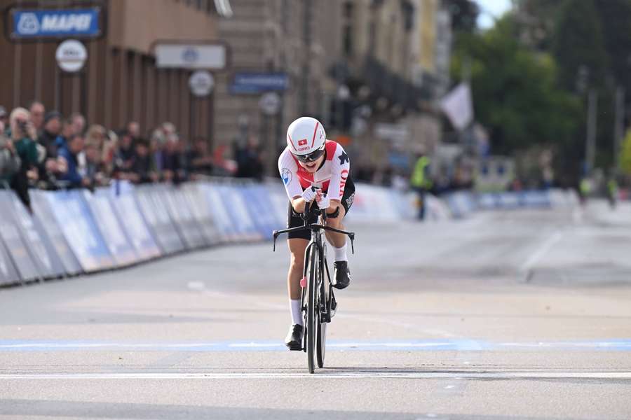 Muriel Furrer in actie op de WK wielrennen voor haar zware crash