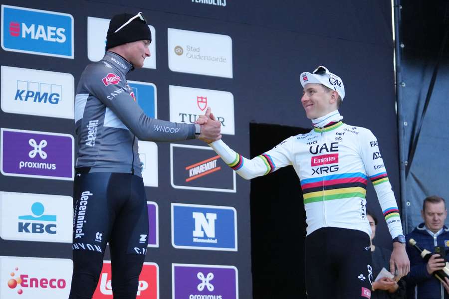 Van der Poel y Van Aert buscan arruinar el debut de Pogacar en la París-Roubaix