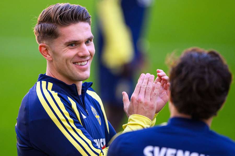 Gyokeres at Sweden training ahead of Romania clash