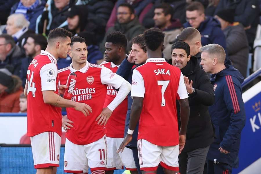 Arsenal wil een gat van vijf punten houden met Manchester City