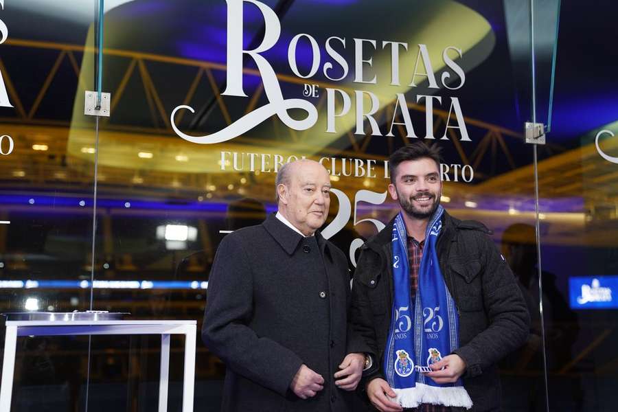 Pinto da Costa entregou Rosetas de Prata