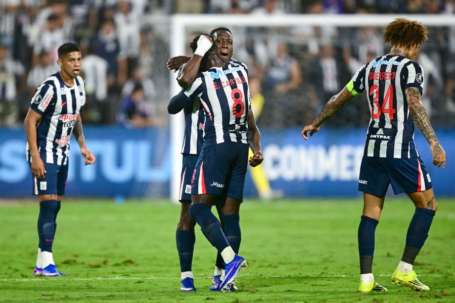 Alianza Lima cayó hasta el tercer puesto Alianza Lima cayó hasta el tercer puesto
