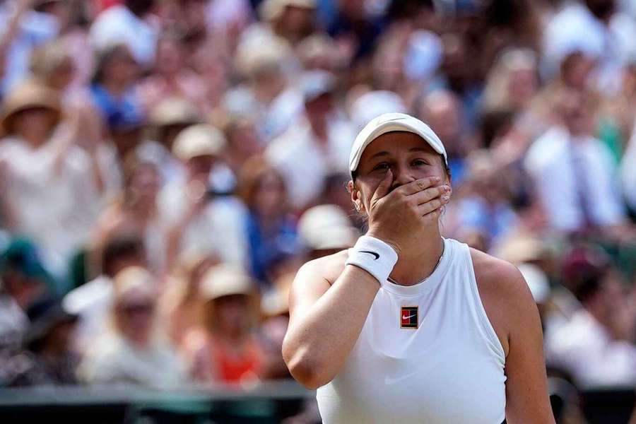 Anisimova sorprende a Sabalenka y alcanza la final de Wimbledon