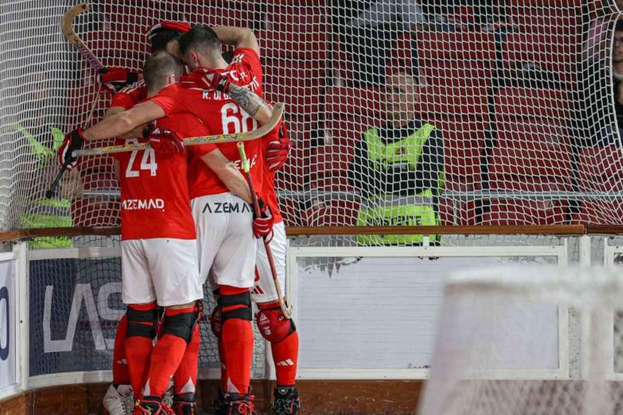 Hóquei em patins: Benfica (9-4) e FC Porto (3-9) lideram após tropeção de Sporting (8-4) e Óquei (4-1)